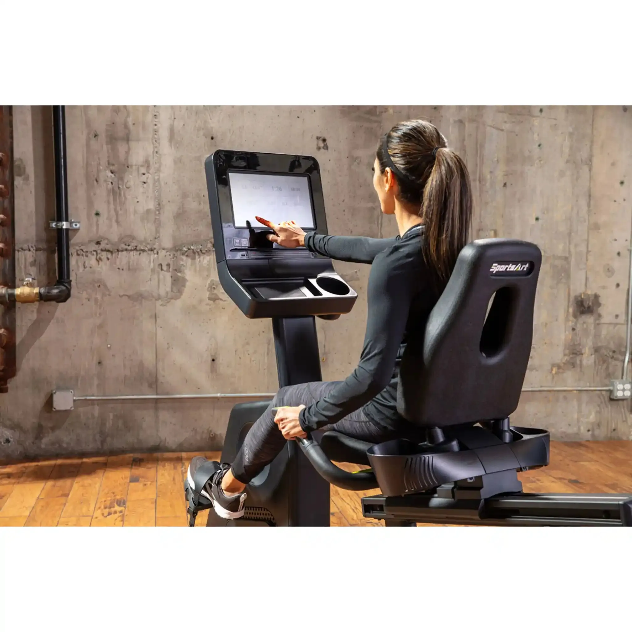 SportsArt C574R Elite Senza Recumbent Bike | 13 in